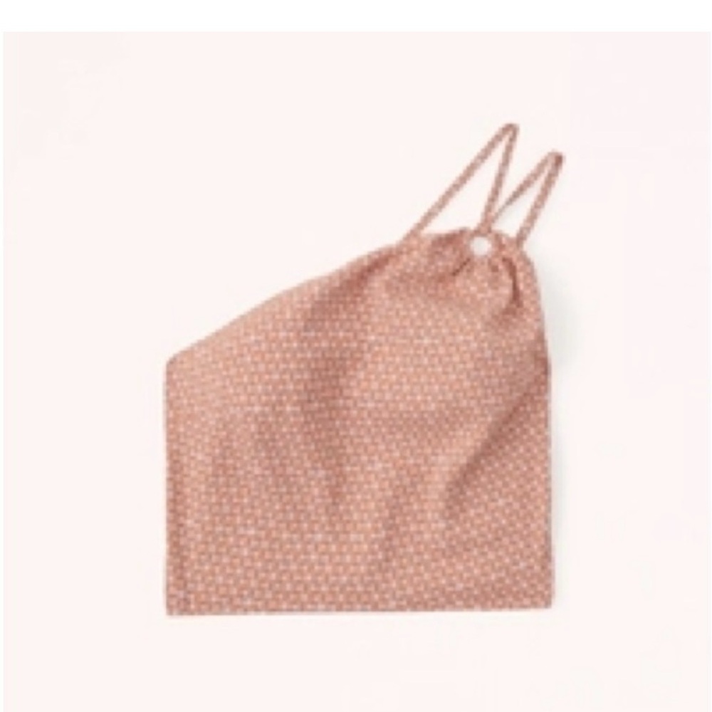 Women's
Asymmetrical One-Shoulder Top Medium